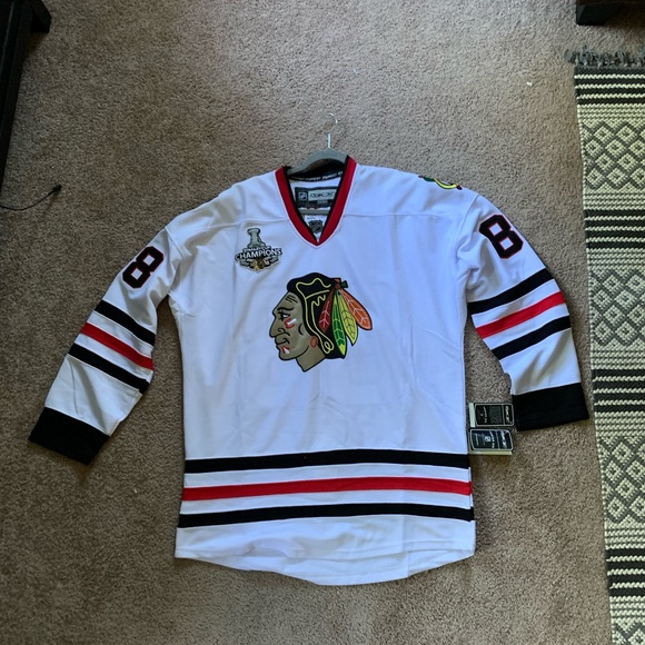 Patrick Kane Stanley cup game jersey, xl - Picture 1 of 2